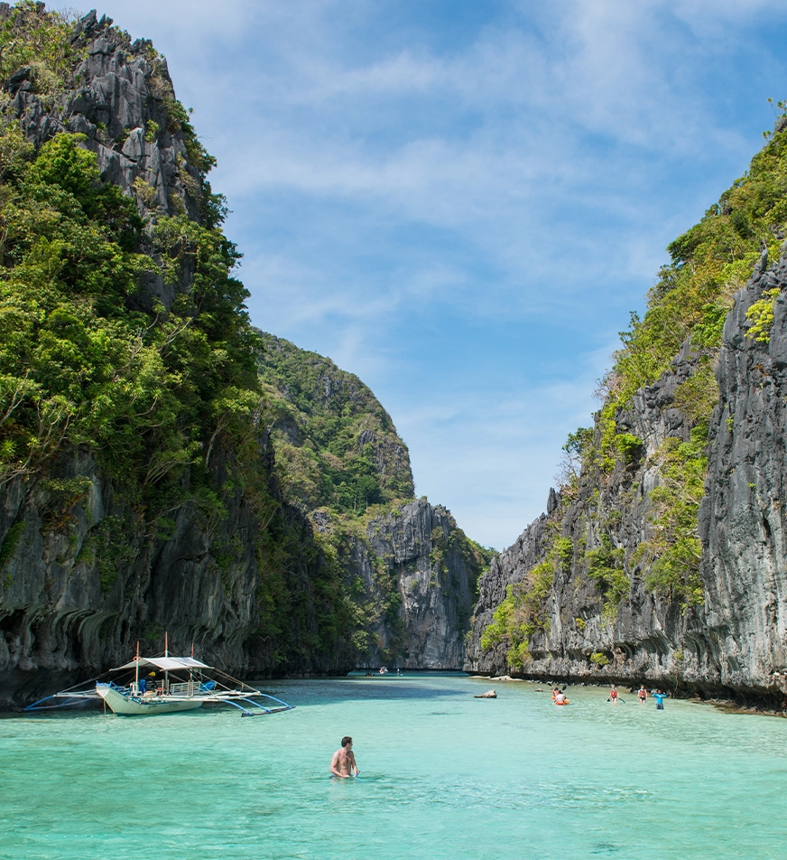 Island Hop Around Puerto Galera